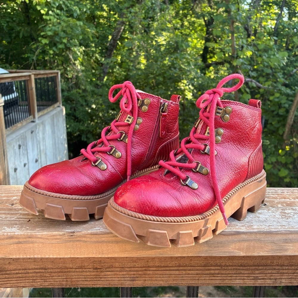 Kelsi Dagger Red Lace-Up Chunky Lug Ankle Boots - Picture 4 of 5